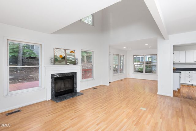 211 Oxford Hills Drive, Chapel Hill, NC 27514