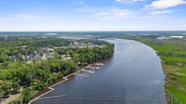 321 Jenoa Drive, Castle Hayne, NC 28429