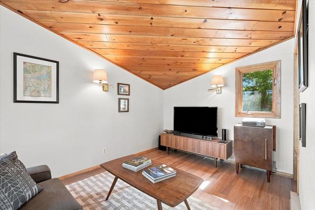 W10192 Schiefelbein Road, Poynette, WI 53955