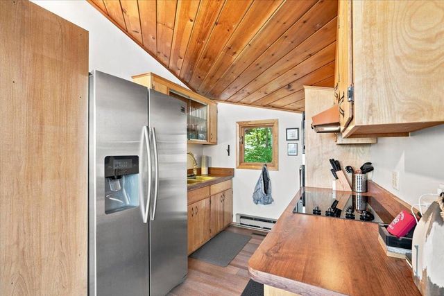 W10192 Schiefelbein Road, Poynette, WI 53955