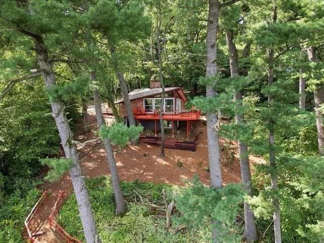W10192 Schiefelbein Road, Poynette, WI 53955
