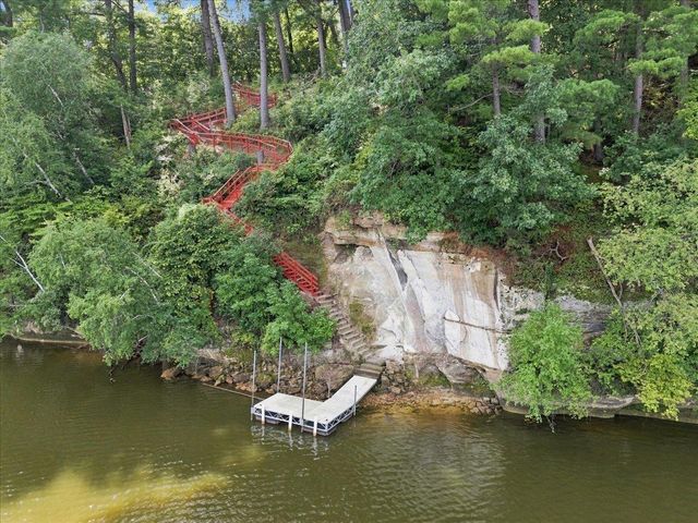 W10192 Schiefelbein Road, Poynette, WI 53955
