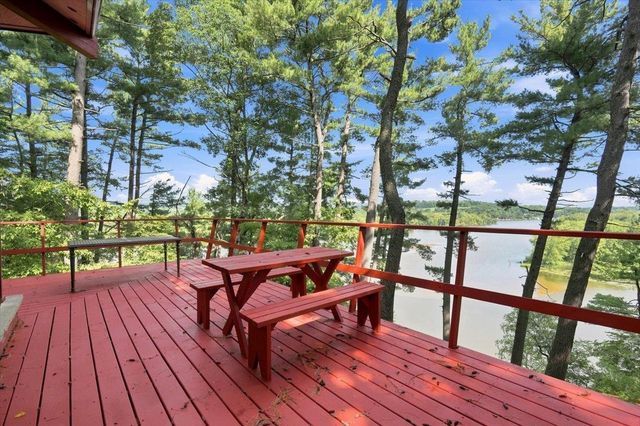 W10192 Schiefelbein Road, Poynette, WI 53955