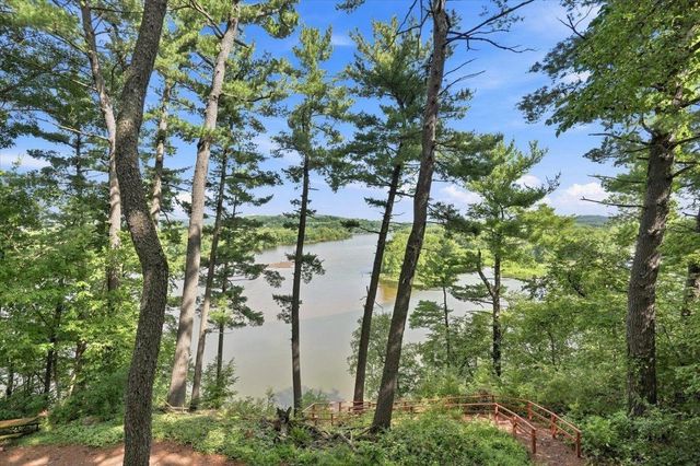 W10192 Schiefelbein Road, Poynette, WI 53955