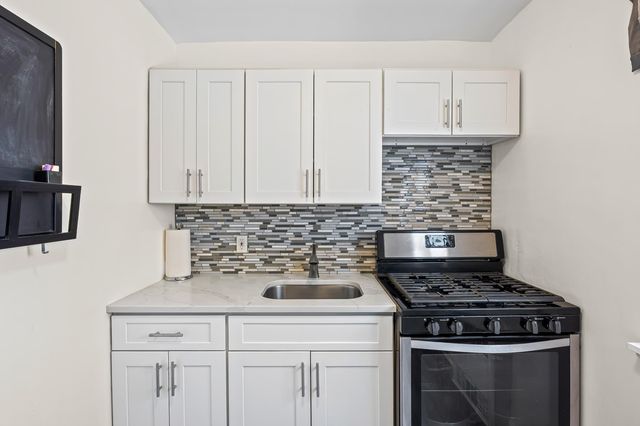14710 84th Rd Apt 4G, New York City, NY 11435