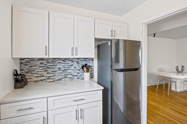 14710 84th Rd Apt 4G, New York City, NY 11435
