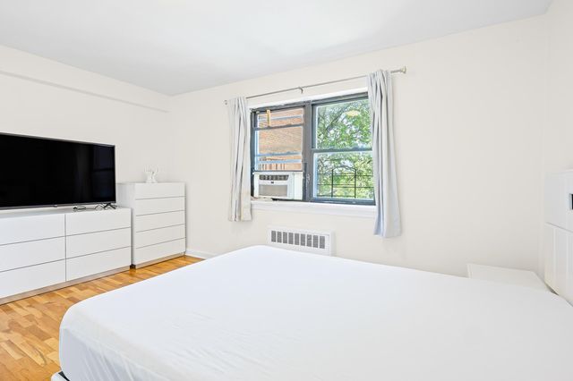 14710 84th Rd Apt 4G, New York City, NY 11435