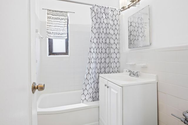 14710 84th Rd Apt 4G, New York City, NY 11435