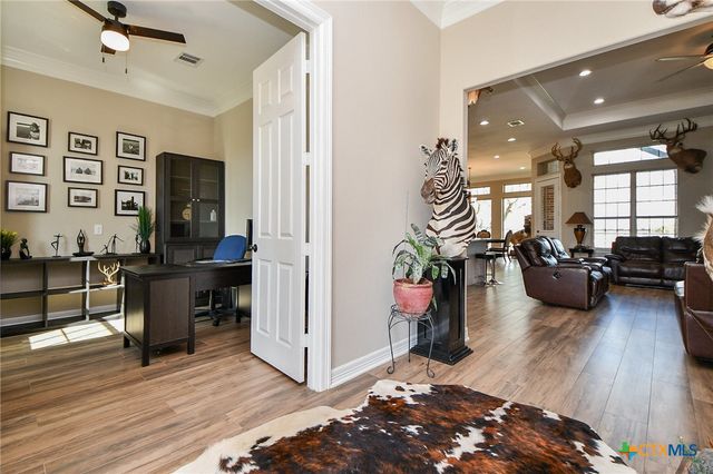 1093 Sunderman Road, Alleyton, TX 78935