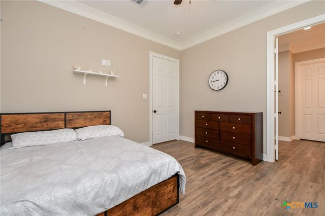 1093 Sunderman Road, Alleyton, TX 78935