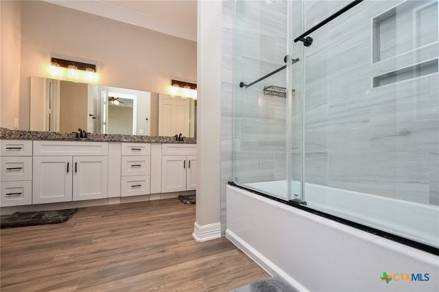 1093 Sunderman Road, Alleyton, TX 78935