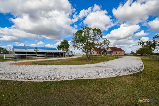 1093 Sunderman Road, Alleyton, TX 78935