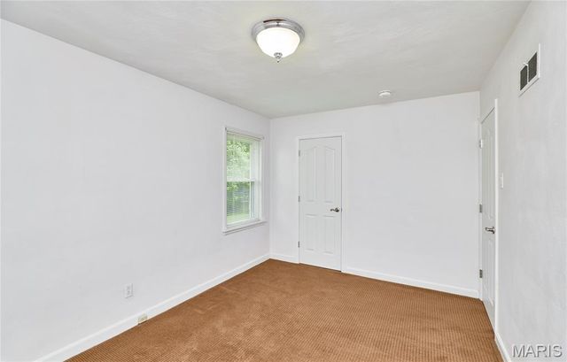 1802 S New Florissant Road, Florissant, MO 63031