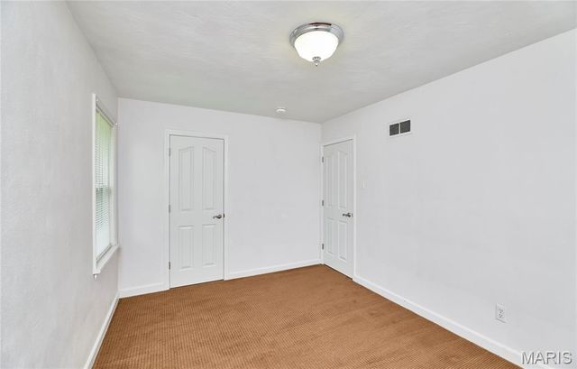 1802 S New Florissant Road, Florissant, MO 63031