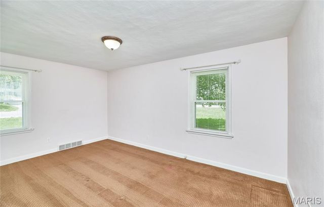 1802 S New Florissant Road, Florissant, MO 63031