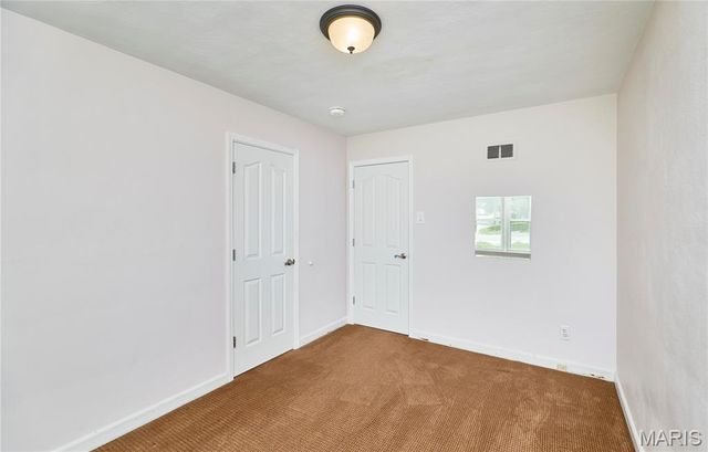 1802 S New Florissant Road, Florissant, MO 63031