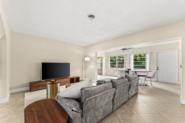 1270 SW 8th Street, Boca Raton, FL 33486