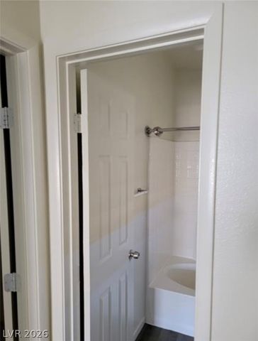 6425 EXTREME SHEAR Avenue 101, Henderson, NV 89011