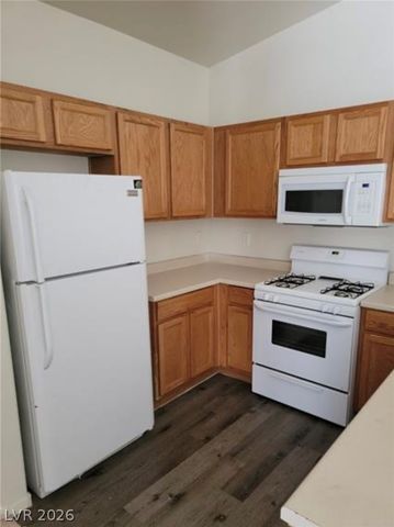 6425 EXTREME SHEAR Avenue 101, Henderson, NV 89011