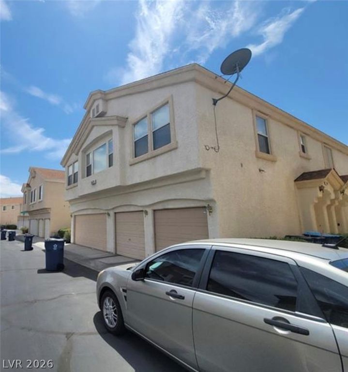 6425 EXTREME SHEAR Avenue 101, Henderson, NV 89011