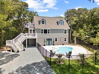 120 Santa Maria Drive, Emerald Isle, NC 28594