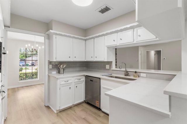 9211 Meaux Drive, Houston, TX 77031