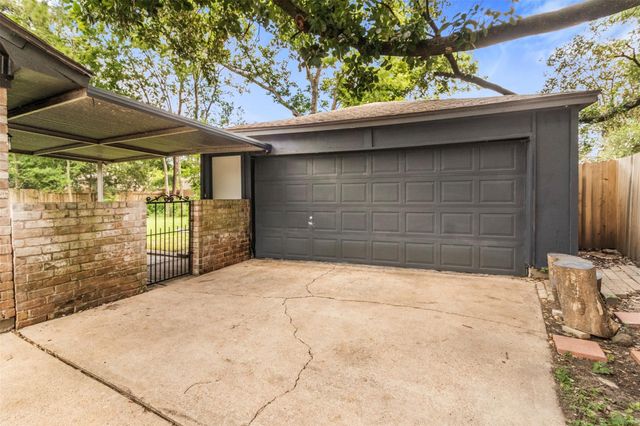 9211 Meaux Drive, Houston, TX 77031