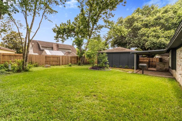 9211 Meaux Drive, Houston, TX 77031