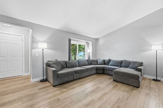 10920 Xeon Street NW, Coon Rapids, MN 55433