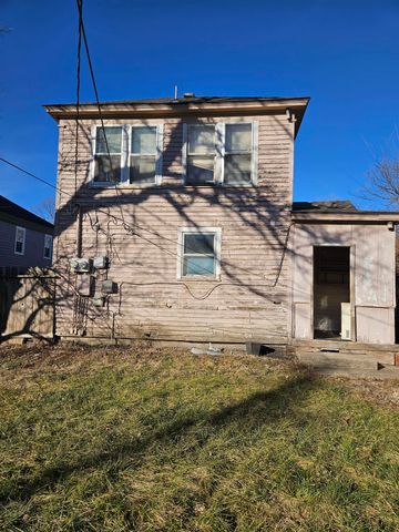 813 University Pl, Salina, KS 67401