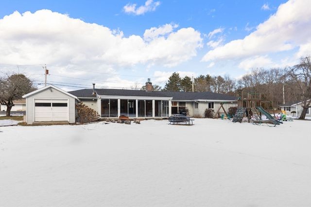 5 Richard Rd, Hingham, MA 02043