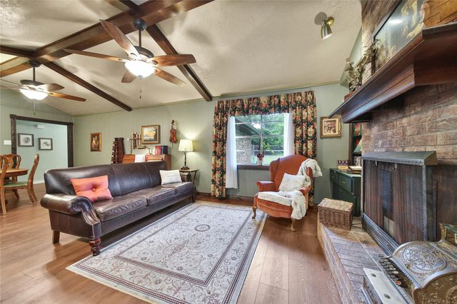 51 Corrigan Avenue, Shepherd, TX 77371