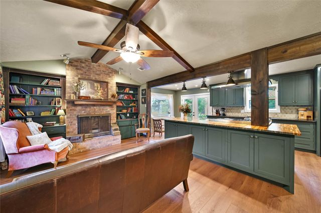 51 Corrigan Avenue, Shepherd, TX 77371
