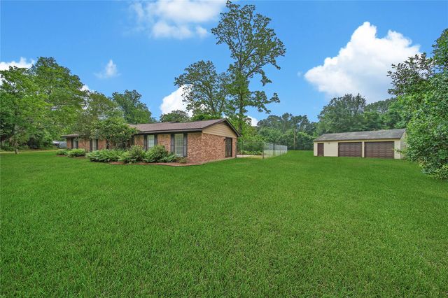51 Corrigan Avenue, Shepherd, TX 77371