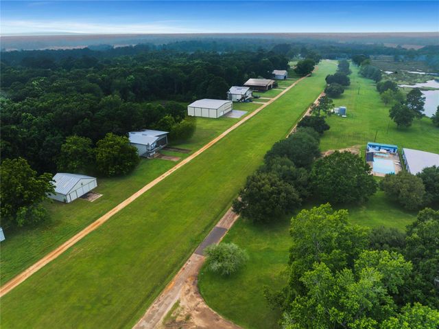 51 Corrigan Avenue, Shepherd, TX 77371