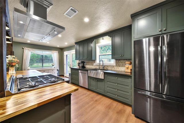 51 Corrigan Avenue, Shepherd, TX 77371