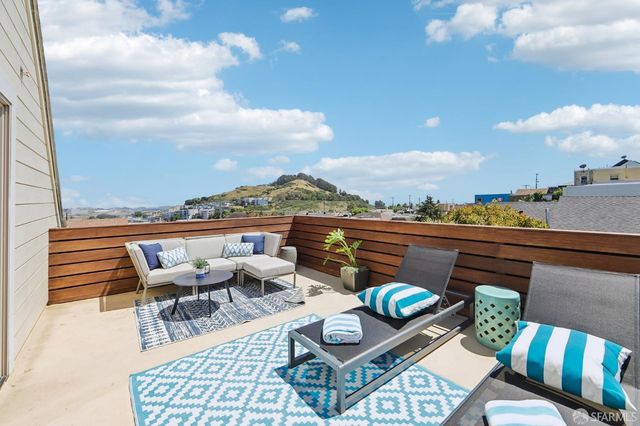 245 Harkness Avenue, San Francisco, CA 94134