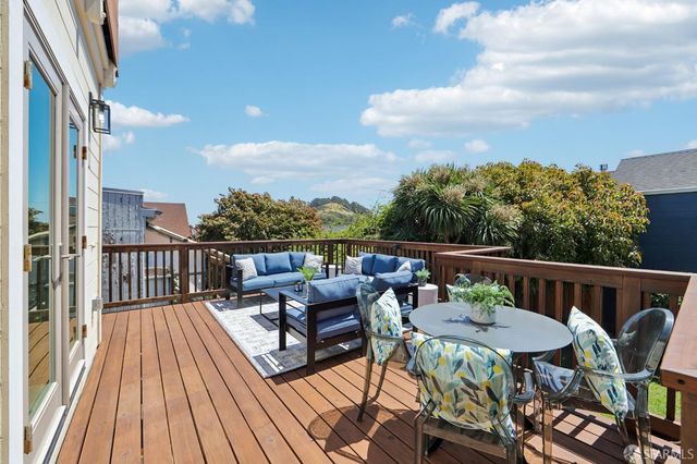 245 Harkness Avenue, San Francisco, CA 94134
