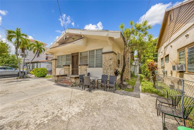 1468 SW 2nd St, Miami, FL 33135