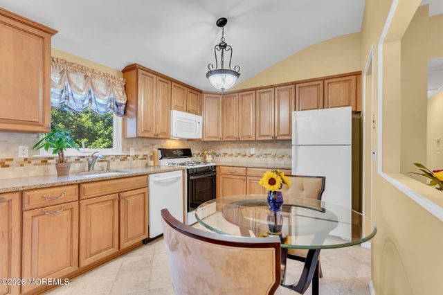 1069 Fairview Drive, Toms River, NJ 08753