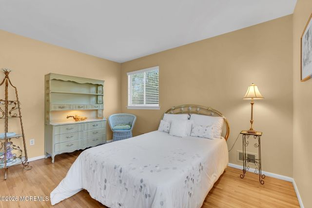 1069 Fairview Drive, Toms River, NJ 08753
