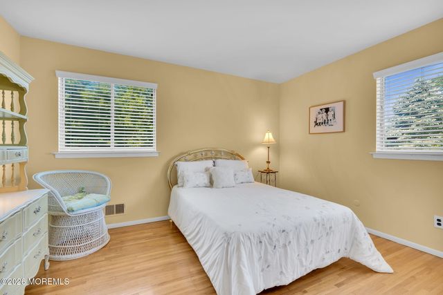 1069 Fairview Drive, Toms River, NJ 08753