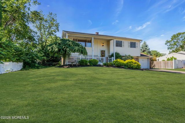 1069 Fairview Drive, Toms River, NJ 08753