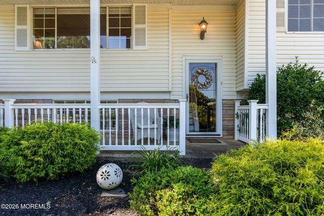 1069 Fairview Drive, Toms River, NJ 08753
