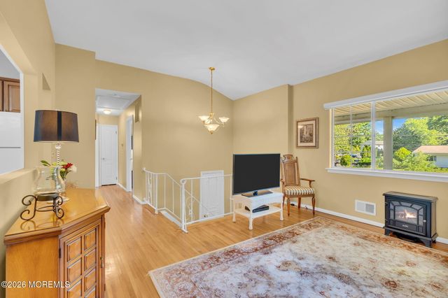1069 Fairview Drive, Toms River, NJ 08753