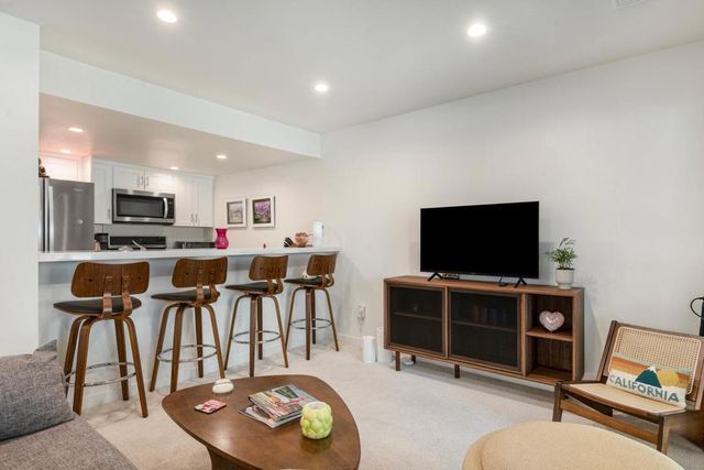 1725 N Via Miraleste 2121, Palm Springs, CA 92262