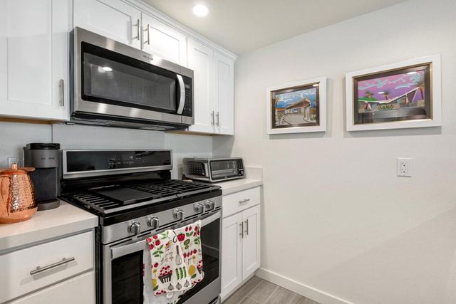 1725 N Via Miraleste 2121, Palm Springs, CA 92262