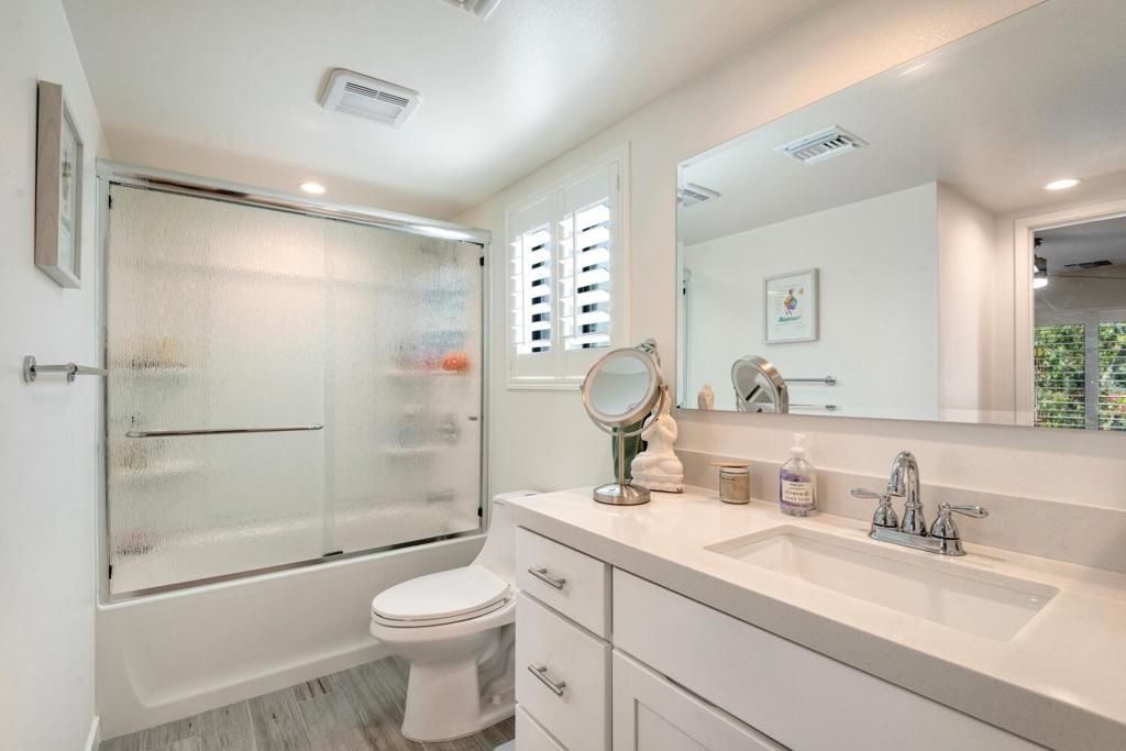 Image 12 of property listing at 1725 N Via Miraleste 2121, Palm Springs, CA 92262