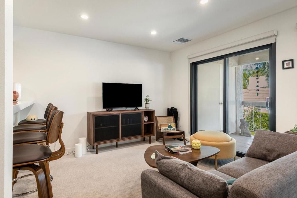 Image 14 of property listing at 1725 N Via Miraleste 2121, Palm Springs, CA 92262