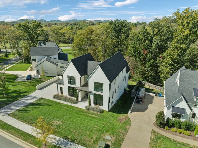3013 Natures Landing Dr, Franklin, TN 37064